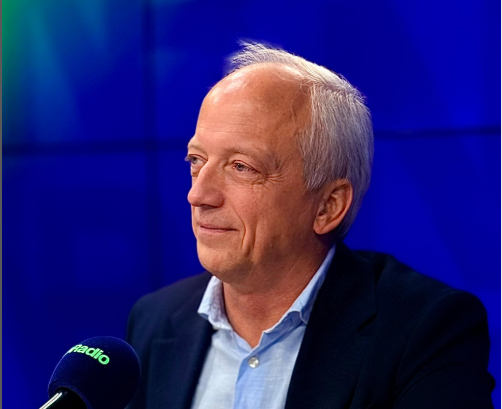 Yves Coppieters et ses enfants , une plongée au cœur de la vie privée du ministre belge de la Santé